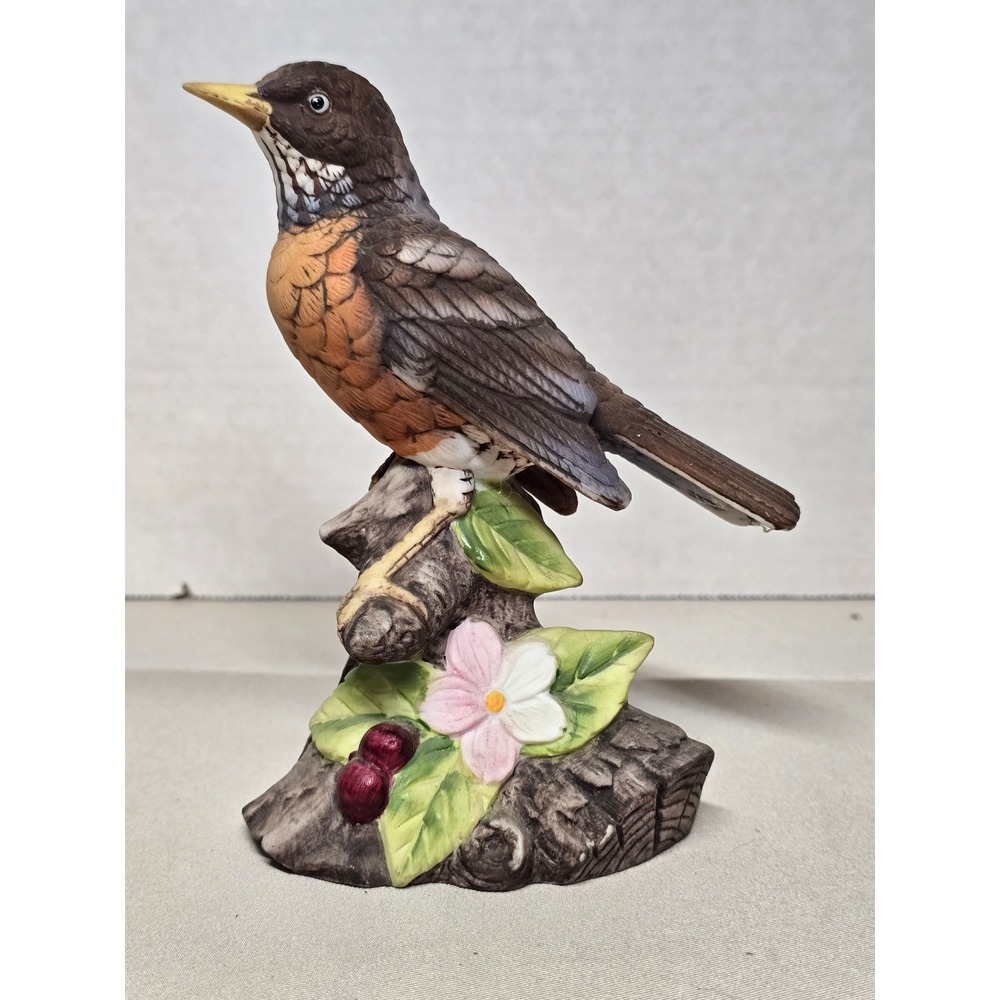 Vintage Robin by Andrea 9523 Porcelain Ceramic Figurine